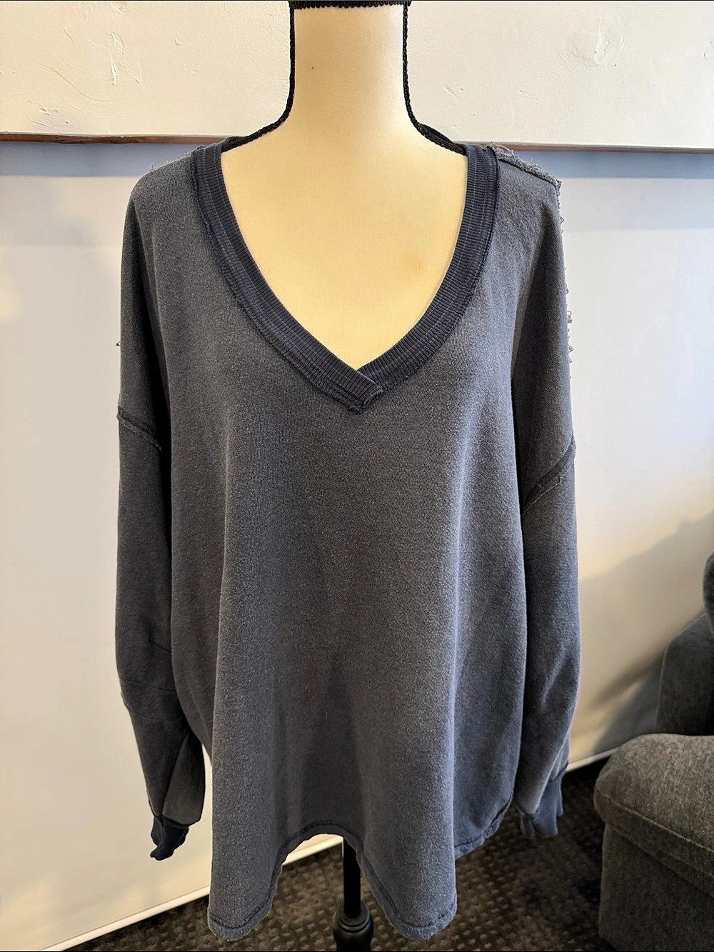 Free People We The Free Venice V-Neck Sweatshirt Gray Medium